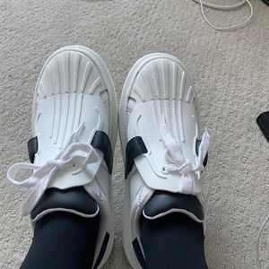 CHRISTIAN DIOR
Calfskin Dior-ID Platform Sneaker 39 White Deep Blue